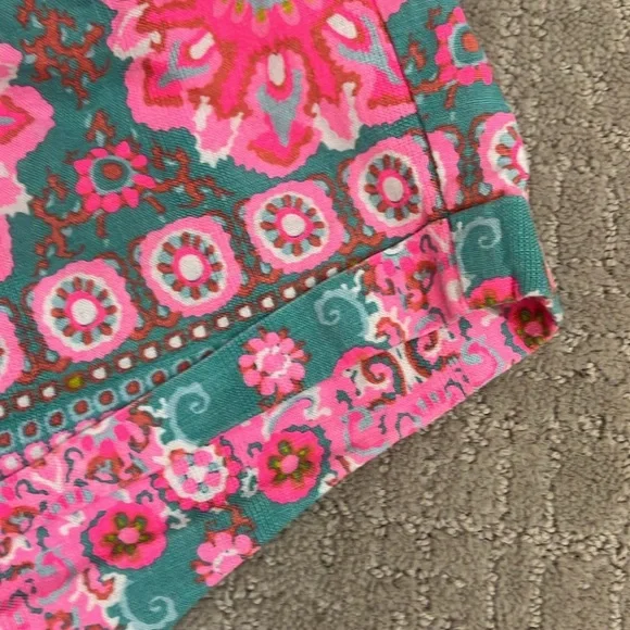 Authentic Vineyard vines women’s shorts - Picture 4 of 8